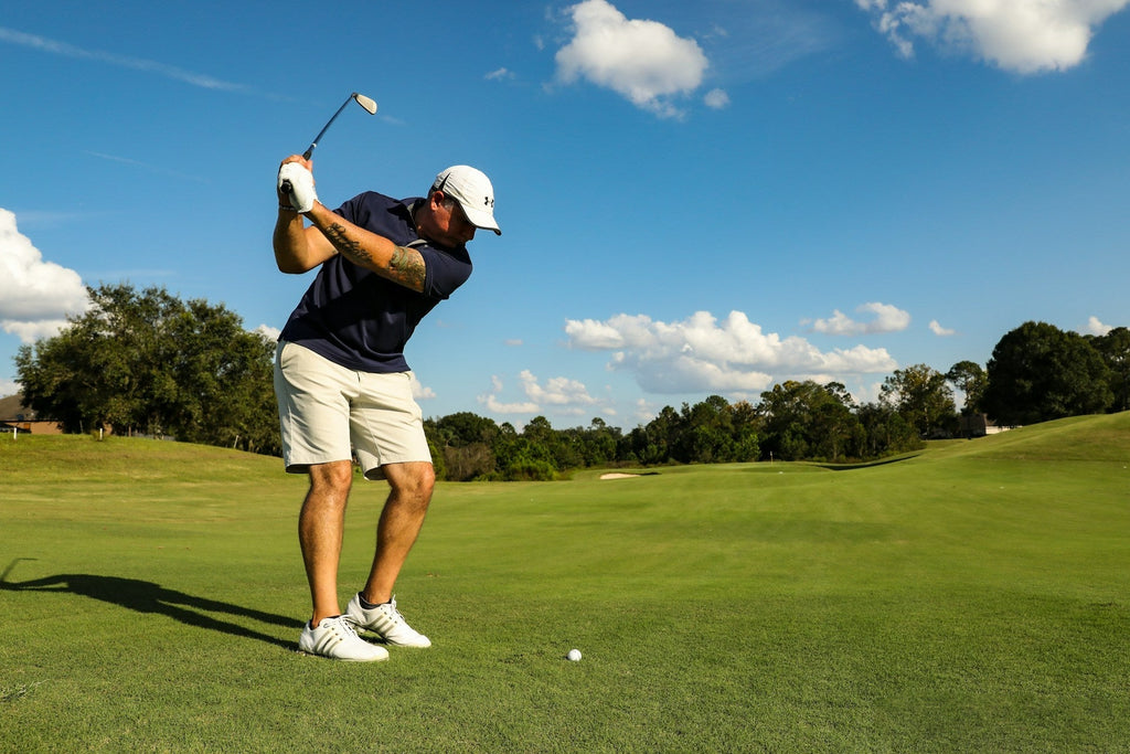 How to Chip a Golf Ball - The Club Washer