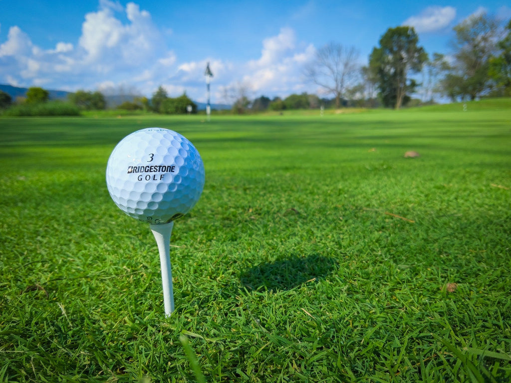 How to Hit a Golf Ball Straight - The Club Washer